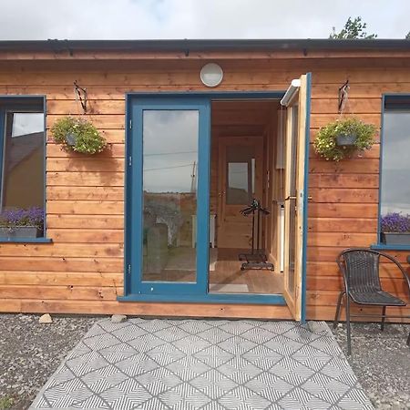 Ceaser'S Cabin Is A Cosy 1 Bedroom Cabin Lahinch Luaran gambar
