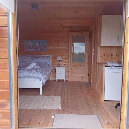 Ceaser'S Cabin Is A Cosy 1 Bedroom Cabin Lahinch Luaran gambar