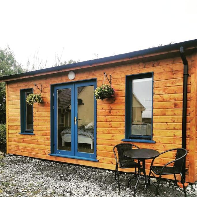 Ceaser'S Cabin Is A Cosy 1 Bedroom Cabin Lahinch Luaran gambar