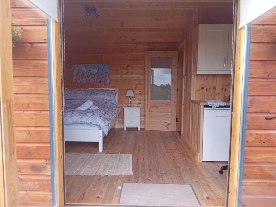 Ceaser'S Cabin Is A Cosy 1 Bedroom Cabin Lahinch Luaran gambar